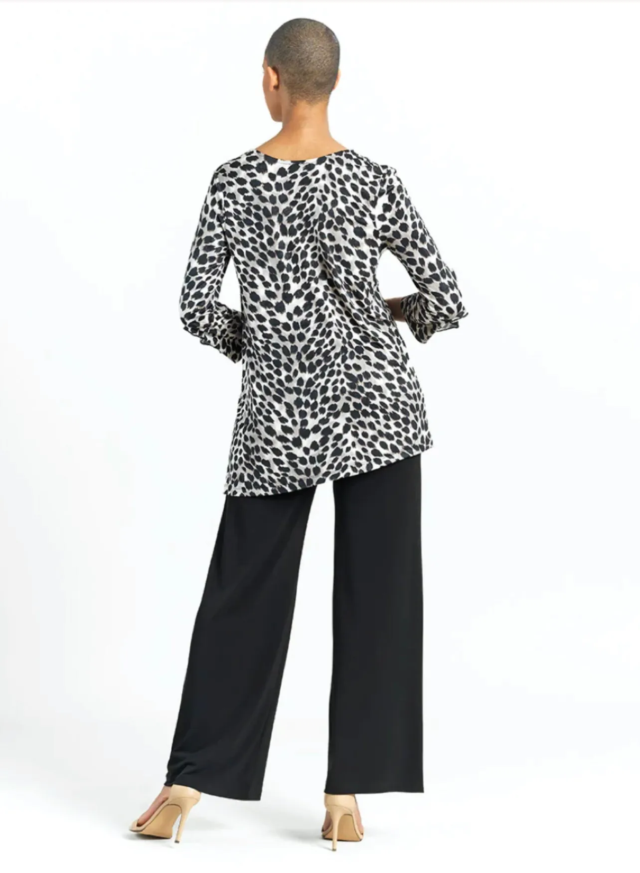 CLARA SUNWOO TU63P Flutter Cuff Side Vent Tunic Cheetah Spot