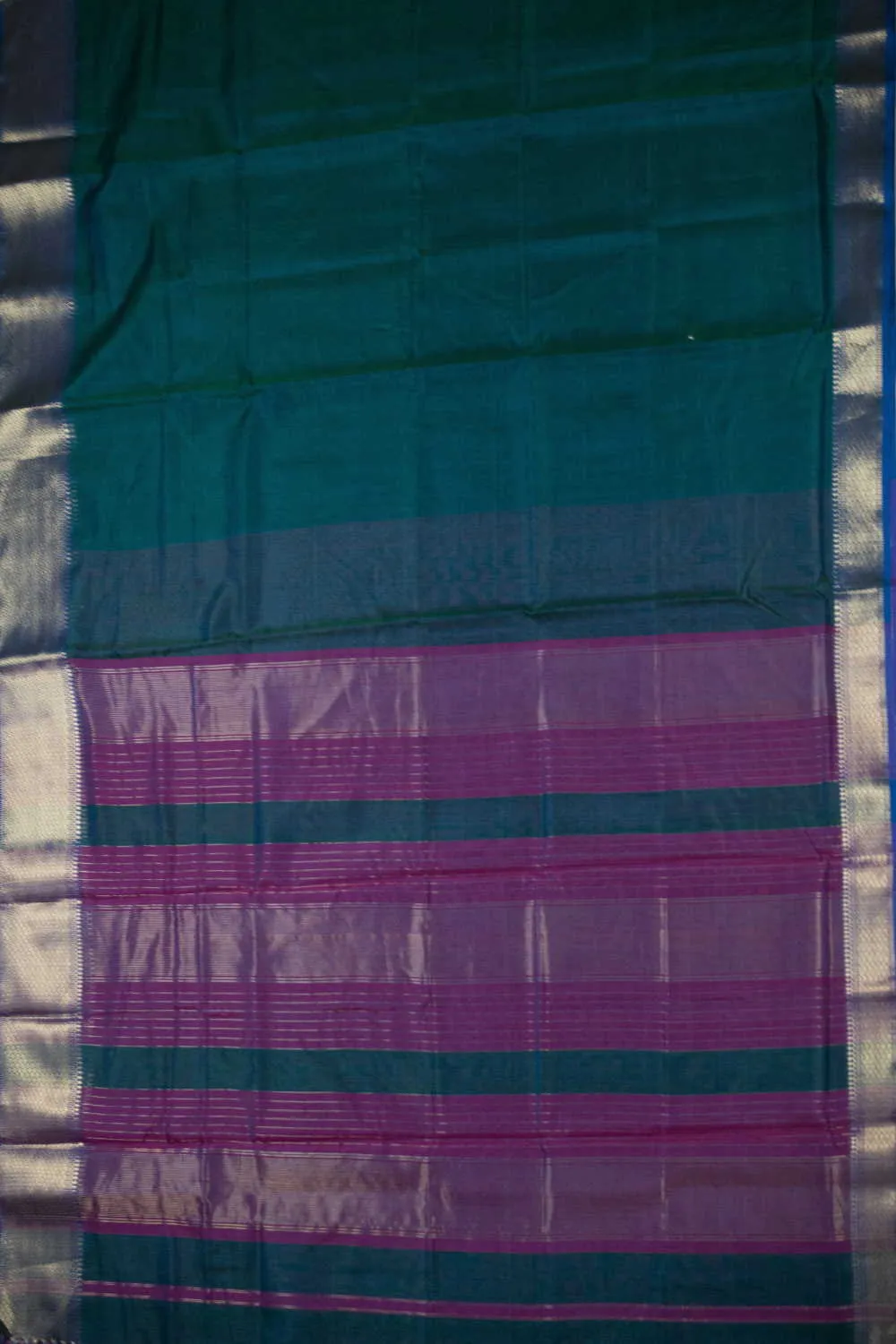 Dual Shaded Green Maheshwari Silk Cotton saree