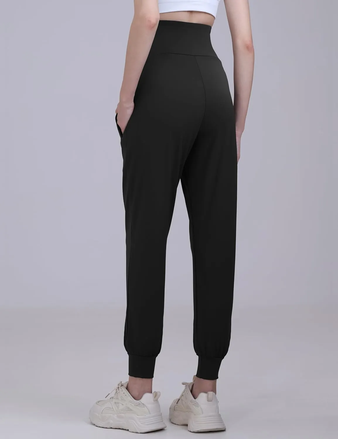 Maternity Joggers Fleece Lined Maternity Sweatpants Stretchy Workout Casual Pregnancy Pants with Pockets