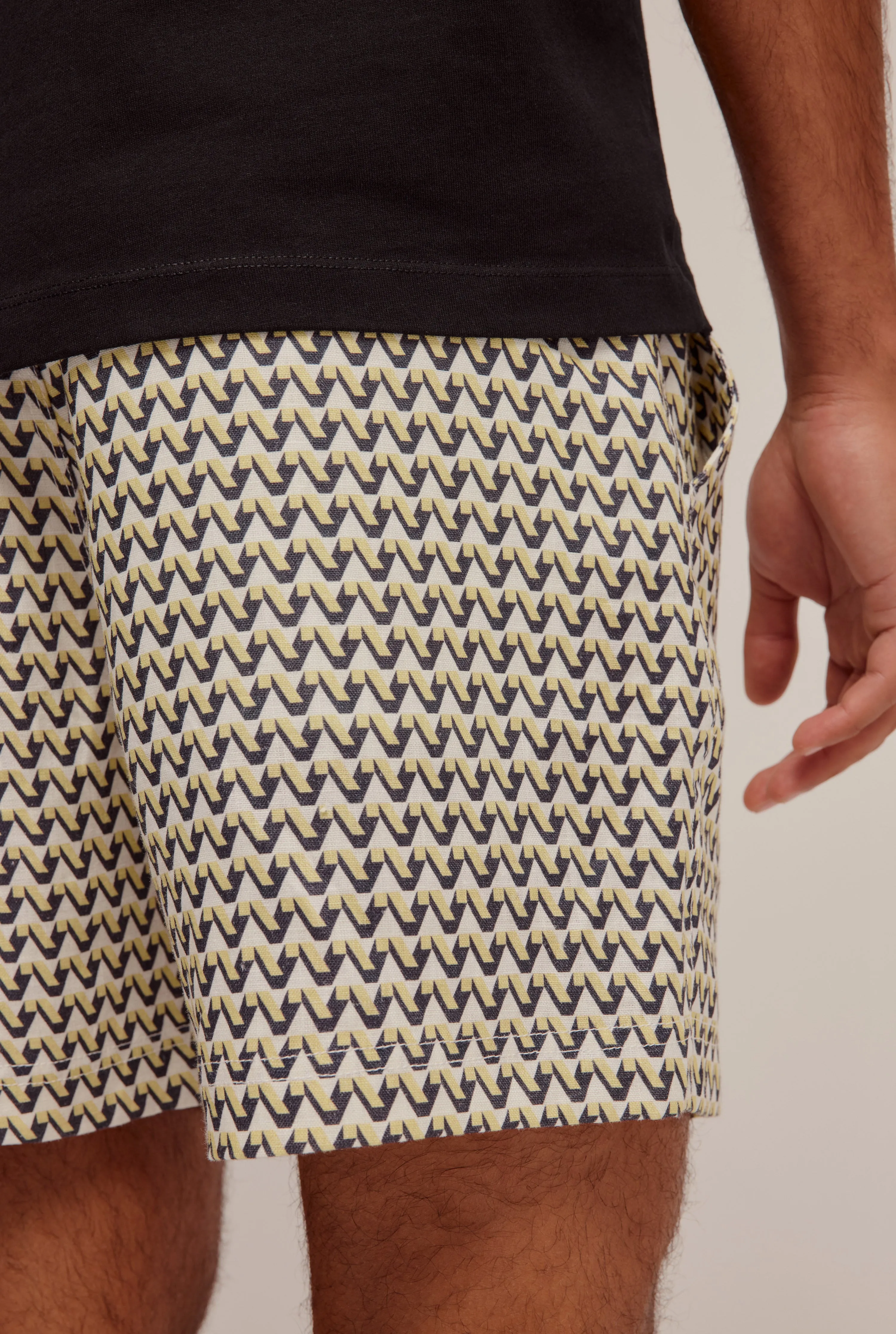Printed Lounge Short - Graphite/Dusty Yellow V Monogram