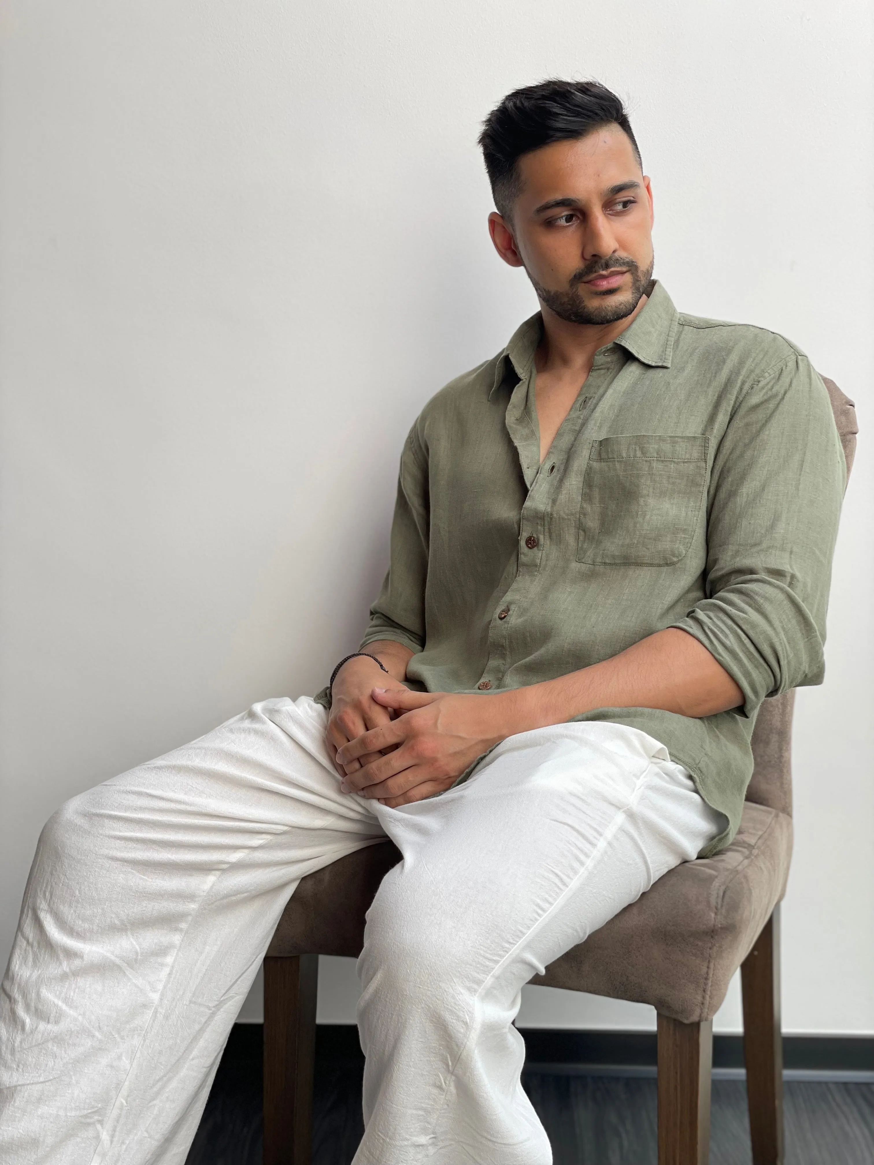 RELAXED ARMY GREEN LINEN SHIRT