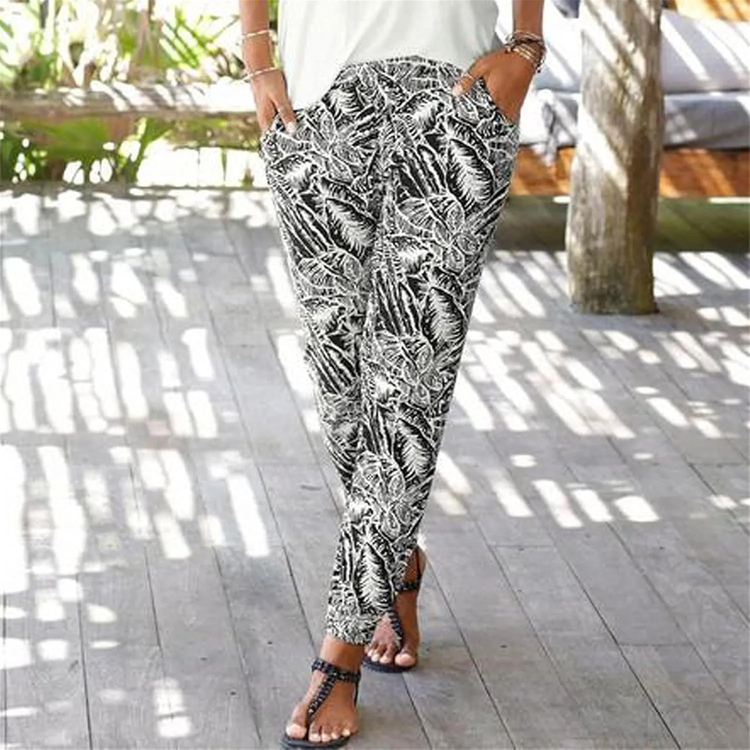 Woman Striped Skinny Pants Straight Leg Elastic Waist Pull On Pants Fashion Comfy Stretchy Twill Trousers with Pocket