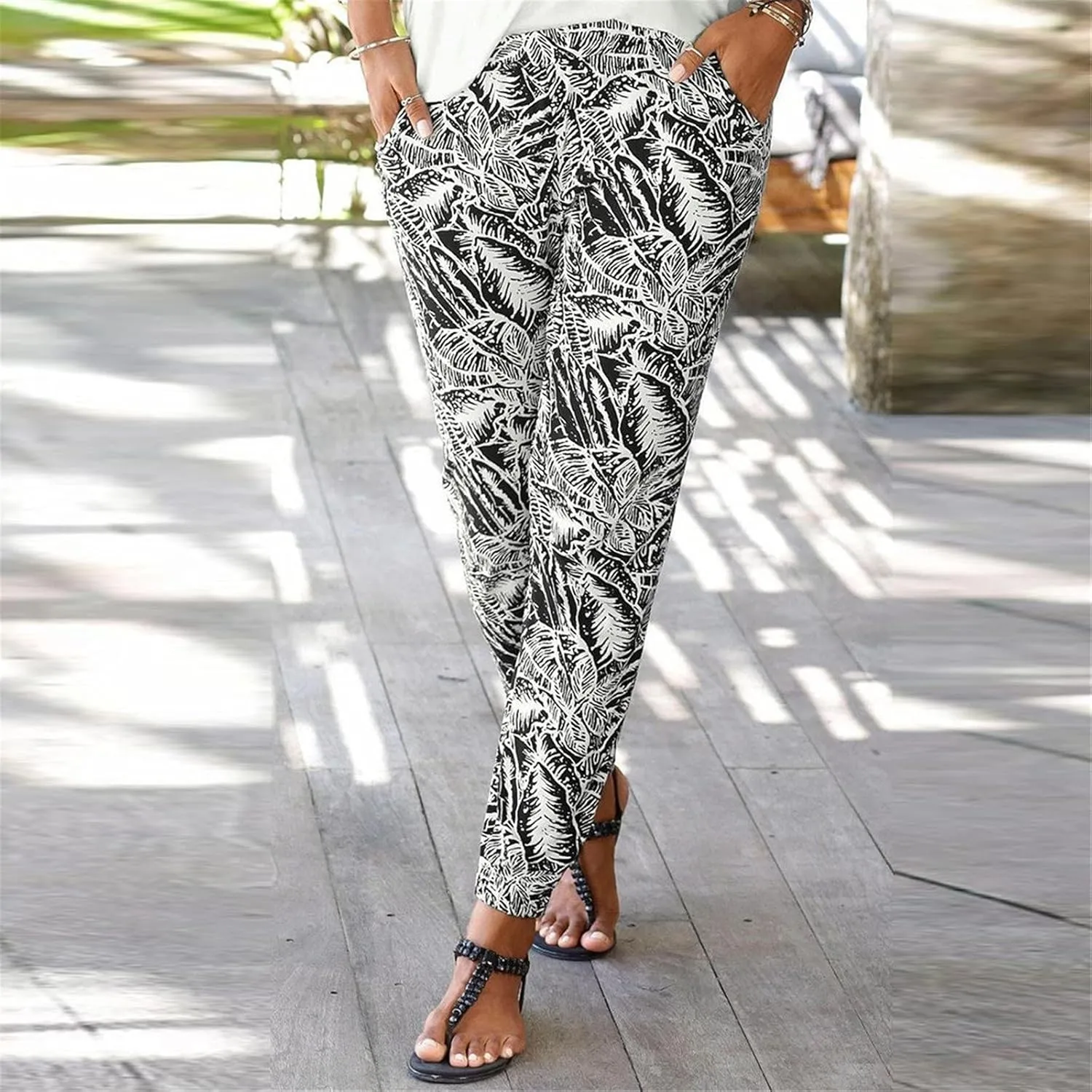 Woman Striped Skinny Pants Straight Leg Elastic Waist Pull On Pants Fashion Comfy Stretchy Twill Trousers with Pocket